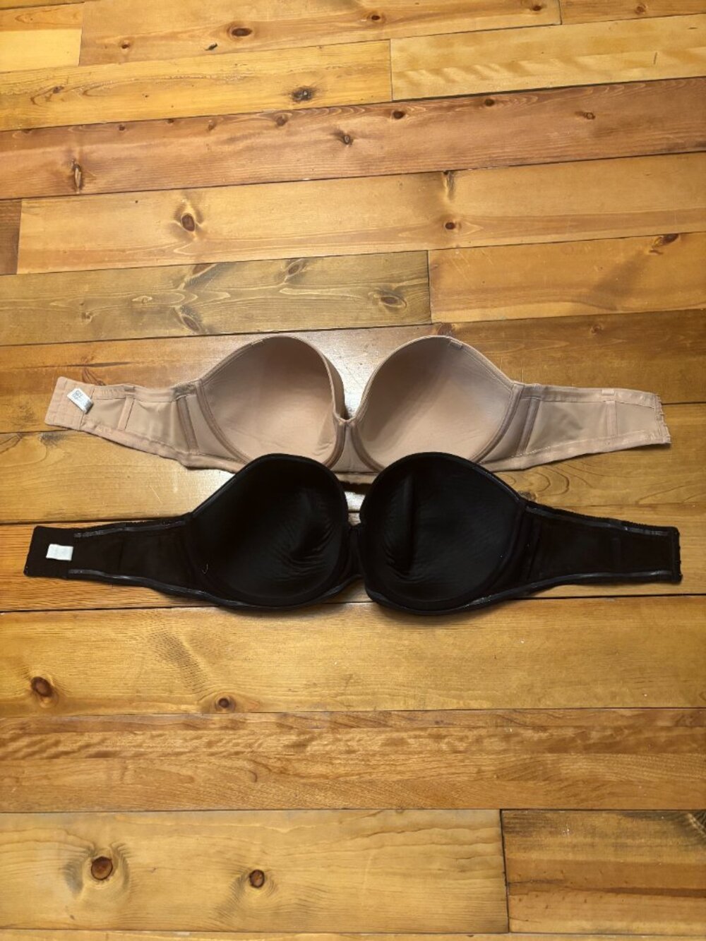 2 Strapless Bras 42DDD - Picture 2 of 4